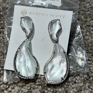 Kendra Scott Iridescent Silver Earrings teddi rhinestone mother of pearl dangle